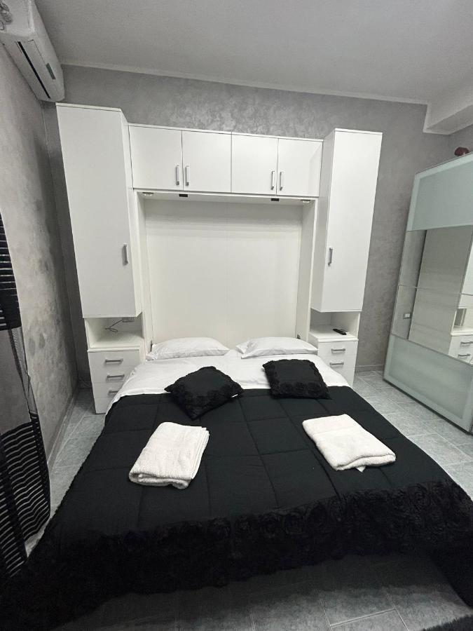 Da Concettina House Apartment Naples Luaran gambar