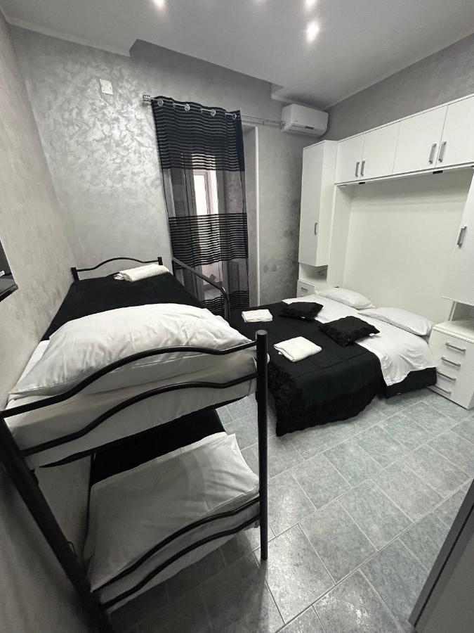 Da Concettina House Apartment Naples Luaran gambar