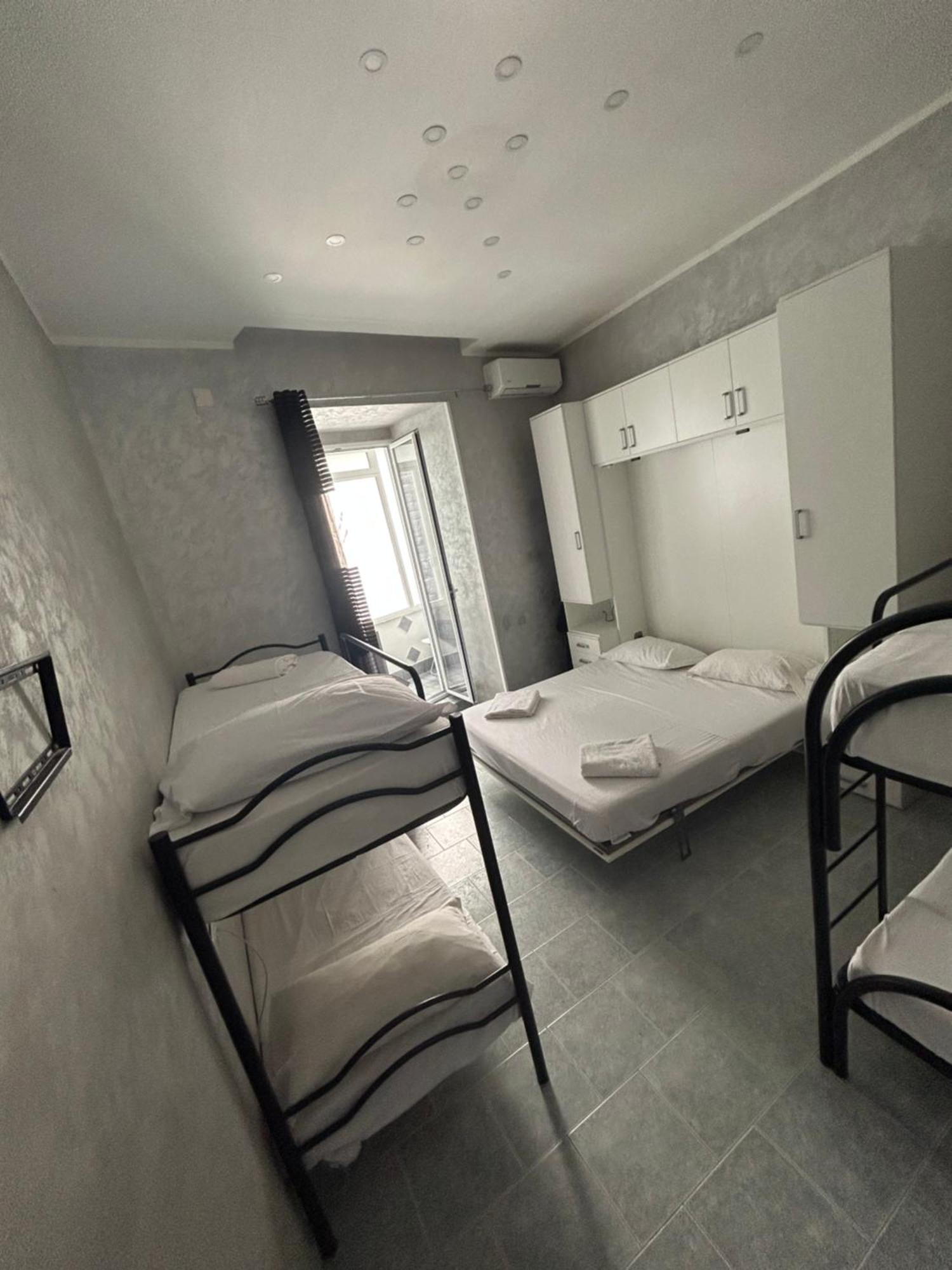 Da Concettina House Apartment Naples Luaran gambar