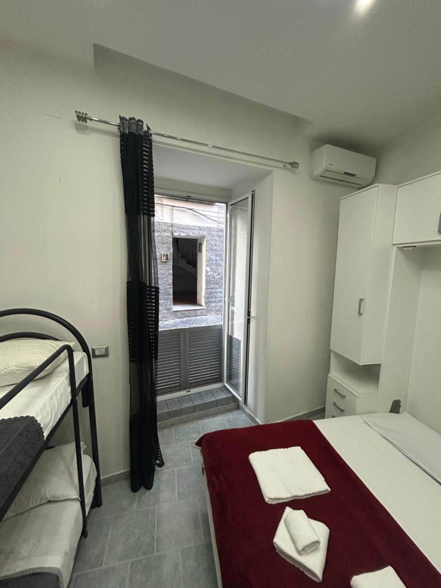 Da Concettina House Apartment Naples Luaran gambar