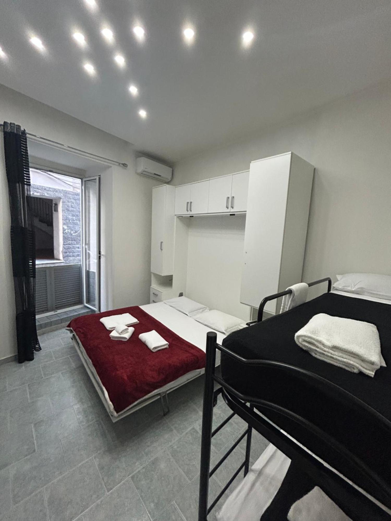 Da Concettina House Apartment Naples Luaran gambar