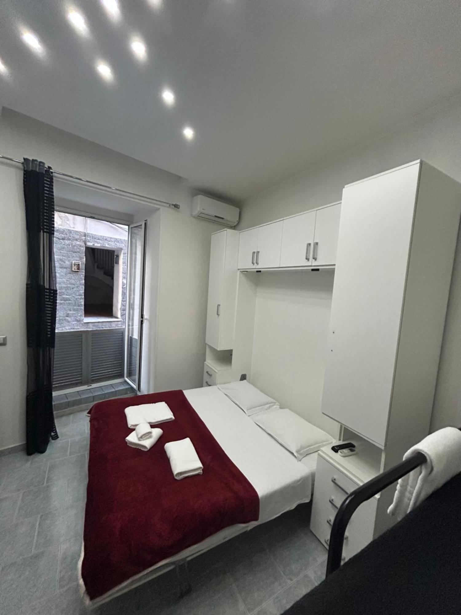 Da Concettina House Apartment Naples Luaran gambar